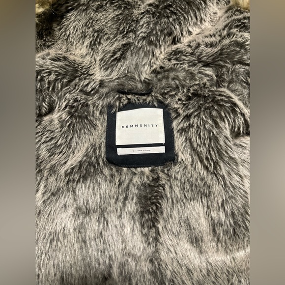 Community Anion Parka with Fur, Black, Small - Picture 3 of 9